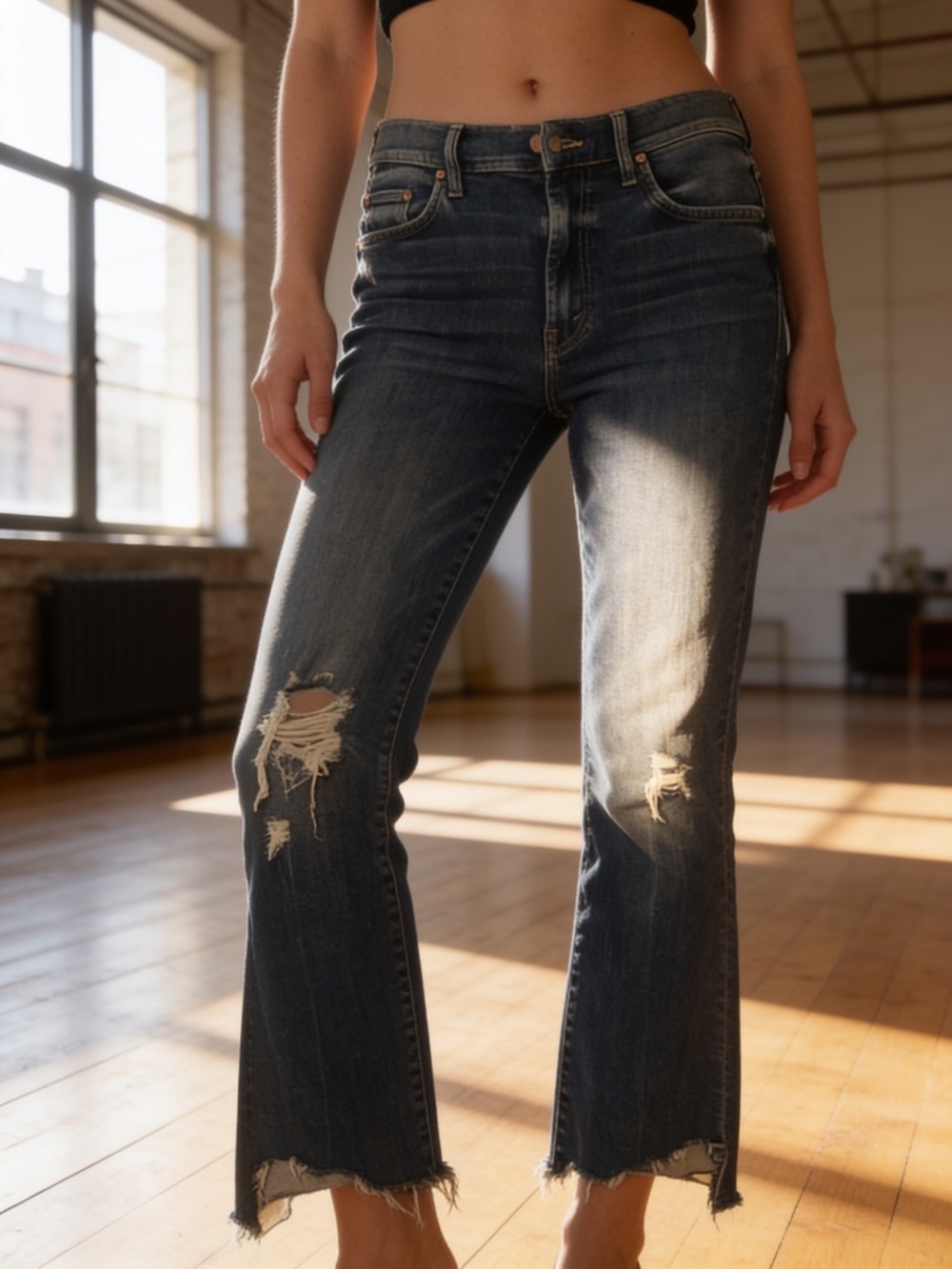 NWOT Mother The Insider Crop Step Chew Size 28